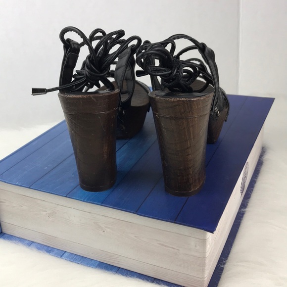 Retro Platform Heels - Picture 5 of 8